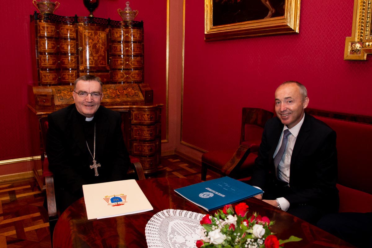 Slika https://www.morh.hr/wp-content/uploads/2019/06/bozanic_krsticevic_10062019_v.jpg