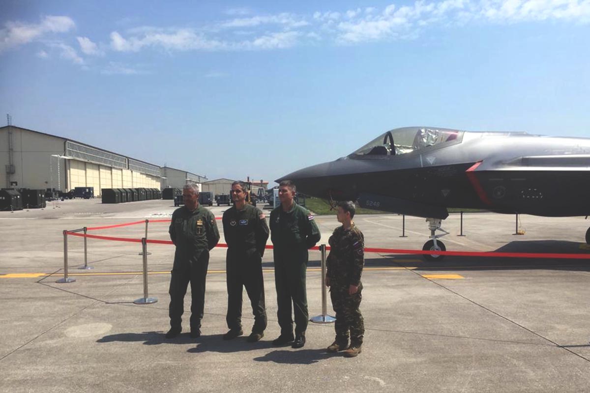 Slika https://www.morh.hr/wp-content/uploads/2019/06/brigadni_genera_mikic_aviano_italy_04062019_v.jpg