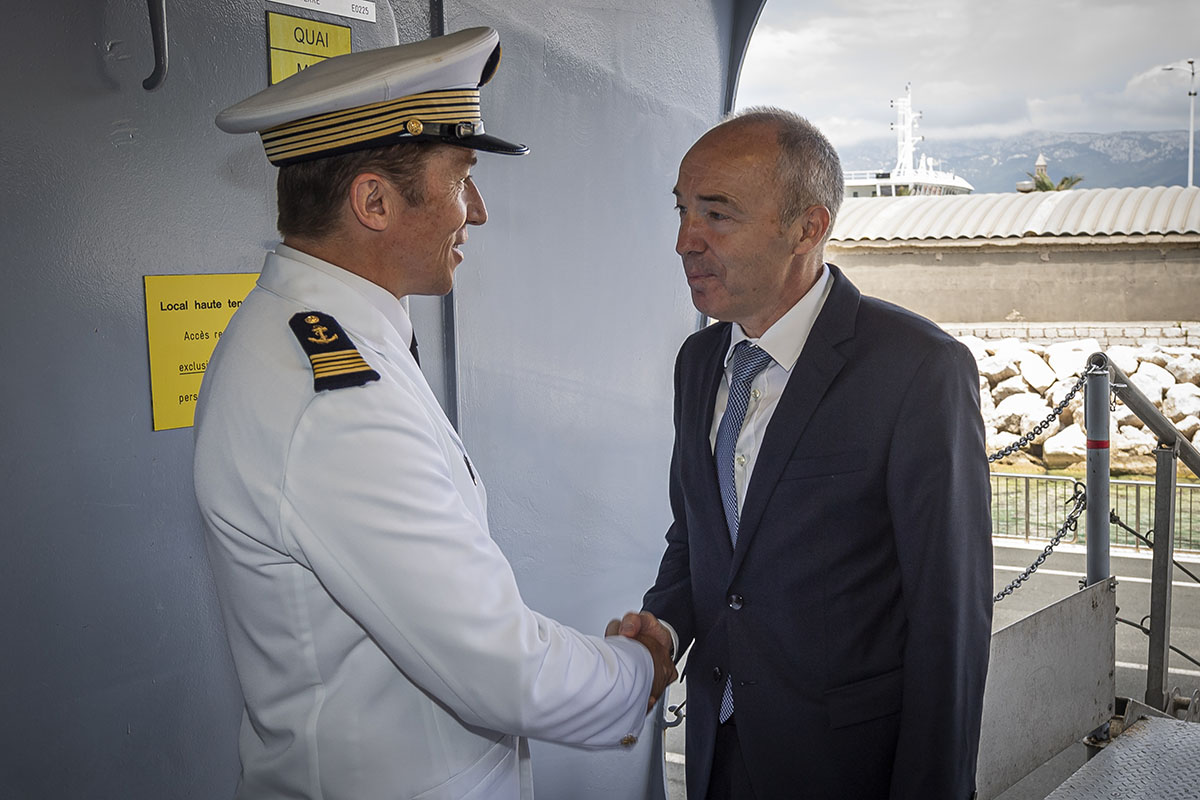 Slika https://www.morh.hr/wp-content/uploads/2019/06/dixmude_04062019_v.jpg