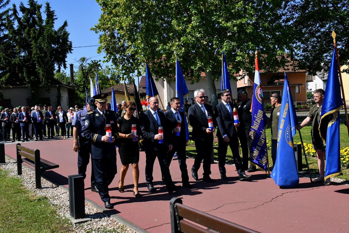 Slika https://www.morh.hr/wp-content/uploads/2019/07/dan_branitelja_30062019_v.jpg