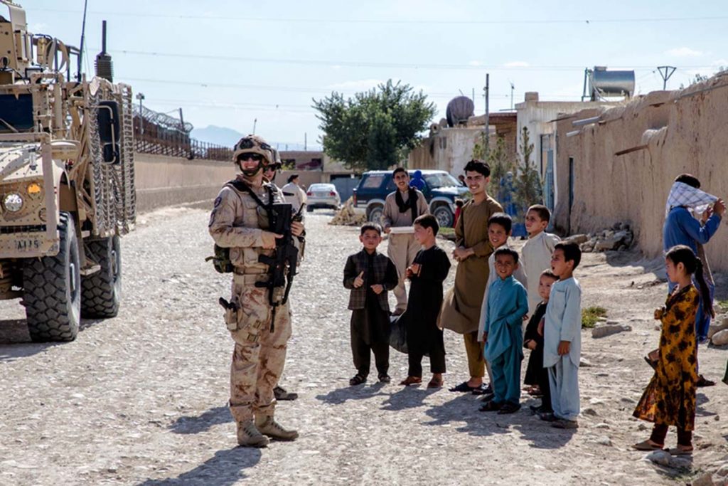 Slika https://www.morh.hr/wp-content/uploads/2019/07/images_stories__morh_2019_06_lipanj_resolute_support_10hrvcon_afganistan_27062019_05-1024x683.jpg