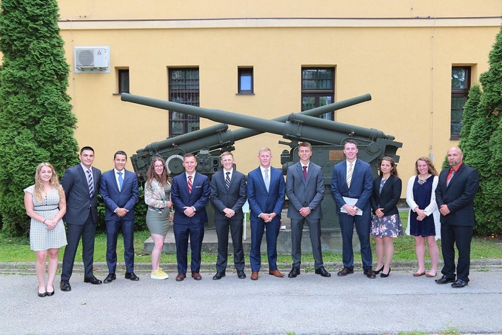 Slika https://www.morh.hr/wp-content/uploads/2019/07/kadeti_norwich_uni_hvu_11072019_08-1024x683.jpg