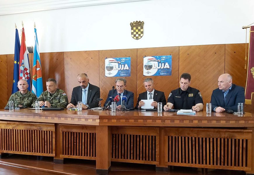 Konferencija za medije povodom obilježavanja VRO Oluja u Kninu
