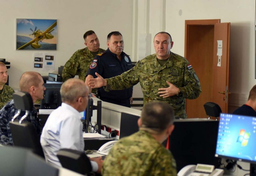 Krstičević u Operativnom vatrogasnom zapovjedništvu Divulje