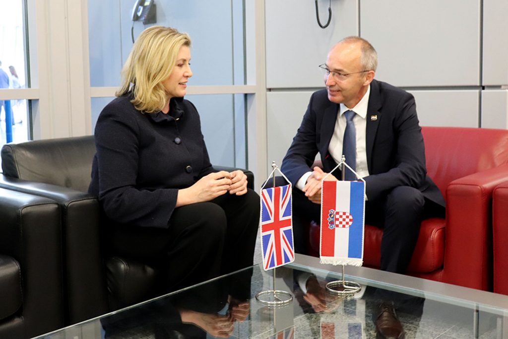 Slika https://www.morh.hr/wp-content/uploads/2019/07/krsticevic_bruxelles_26062019_v-1024x683.jpg