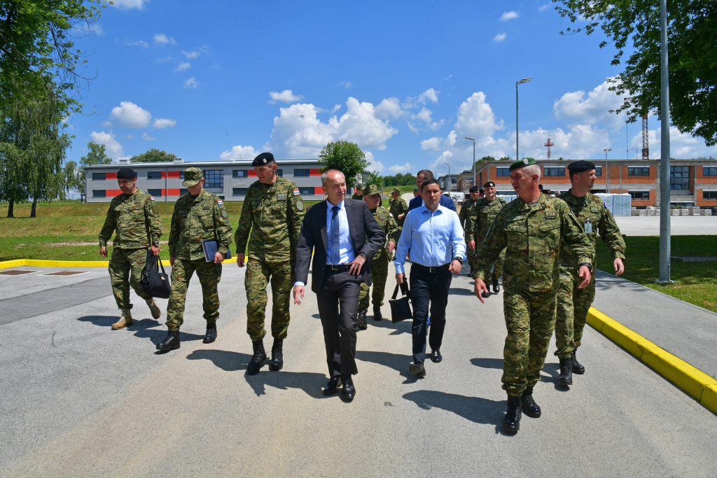 Slika https://www.morh.hr/wp-content/uploads/2019/07/krsticevic_petrinja_16072019-1024x683.jpg