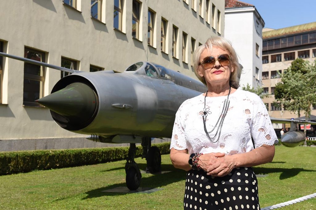 Slika https://www.morh.hr/wp-content/uploads/2019/07/ljerka_peresin_morh_mig21_06062019_v-1024x683.jpg
