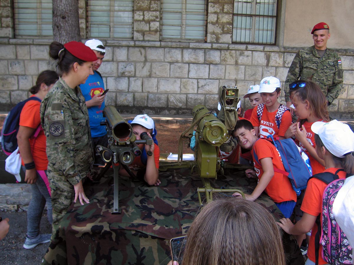 Slika https://www.morh.hr/wp-content/uploads/2019/07/posje_skolaraca_03072019_15_v.jpg