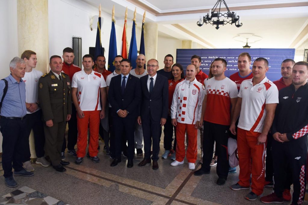 Slika https://www.morh.hr/wp-content/uploads/2019/07/vrhunski_sportasi_hrvatska_vojska_01072019_v-1024x683.jpg