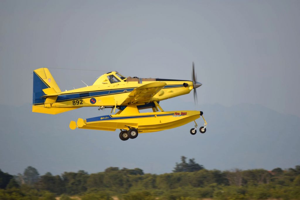 Slika https://www.morh.hr/wp-content/uploads/2019/08/airtractor_14082019-1024x683.jpg