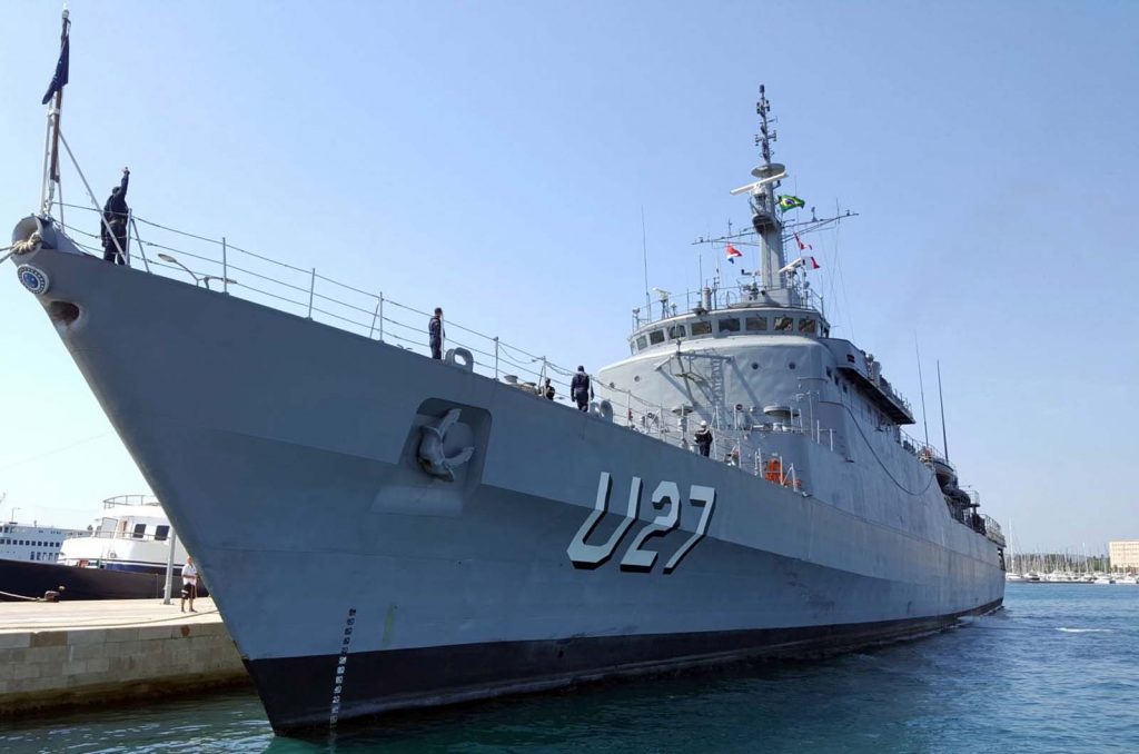 Slika https://www.morh.hr/wp-content/uploads/2019/08/brasil_u27_splitska_luka_hrm_20190831_05-1024x678.jpg