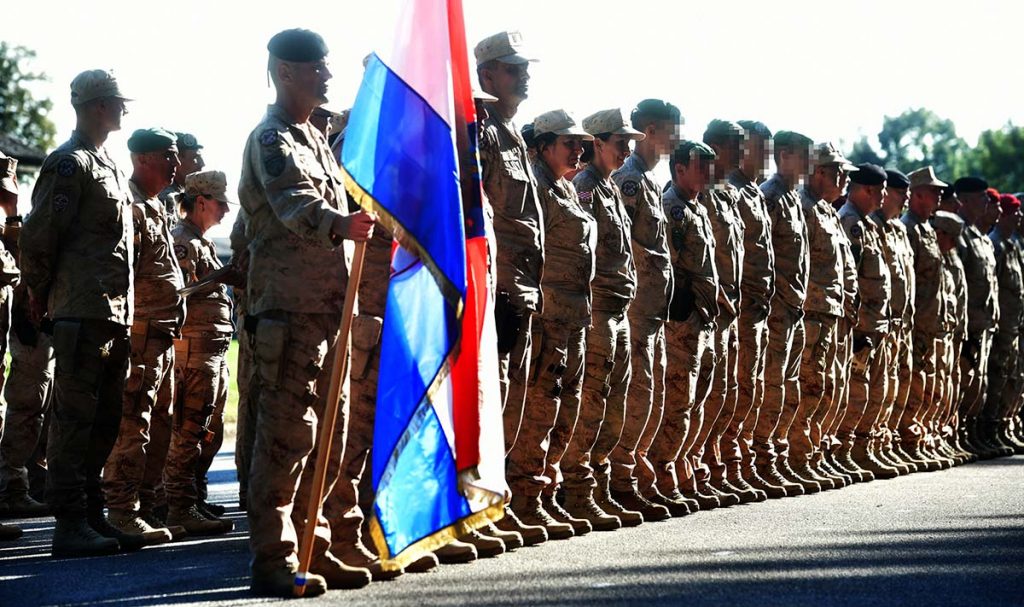 Slika https://www.morh.hr/wp-content/uploads/2019/09/10_hrvcon_resolute_support_nato_170919_n-1024x607.jpg