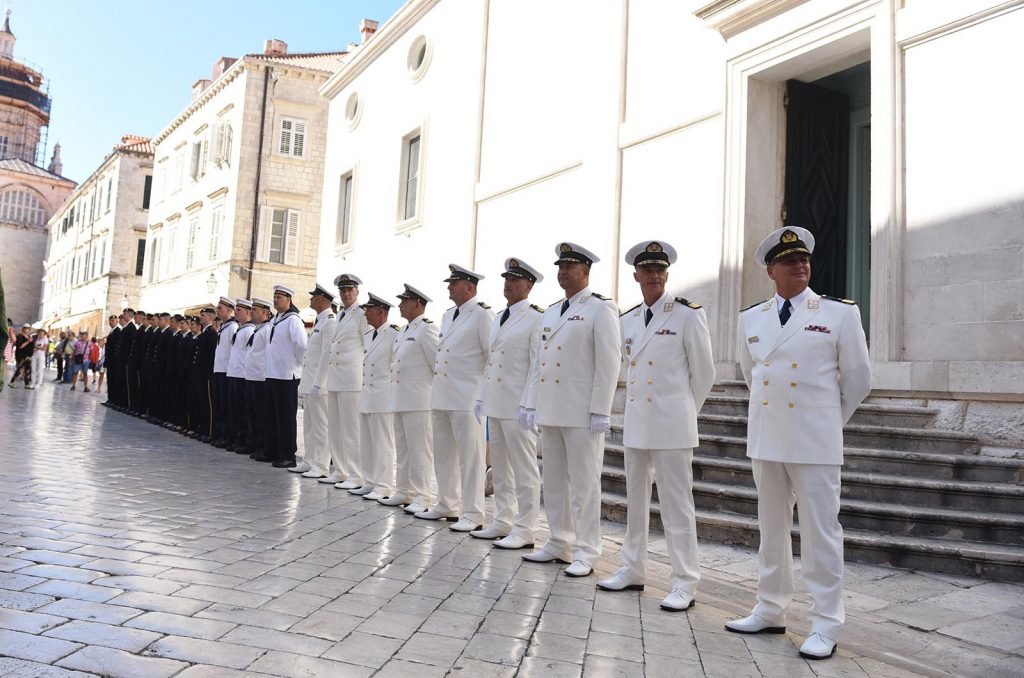 Slika https://www.morh.hr/wp-content/uploads/2019/09/28_obljetnica_hrm_dubrovnik_190719_02-1024x678.jpg
