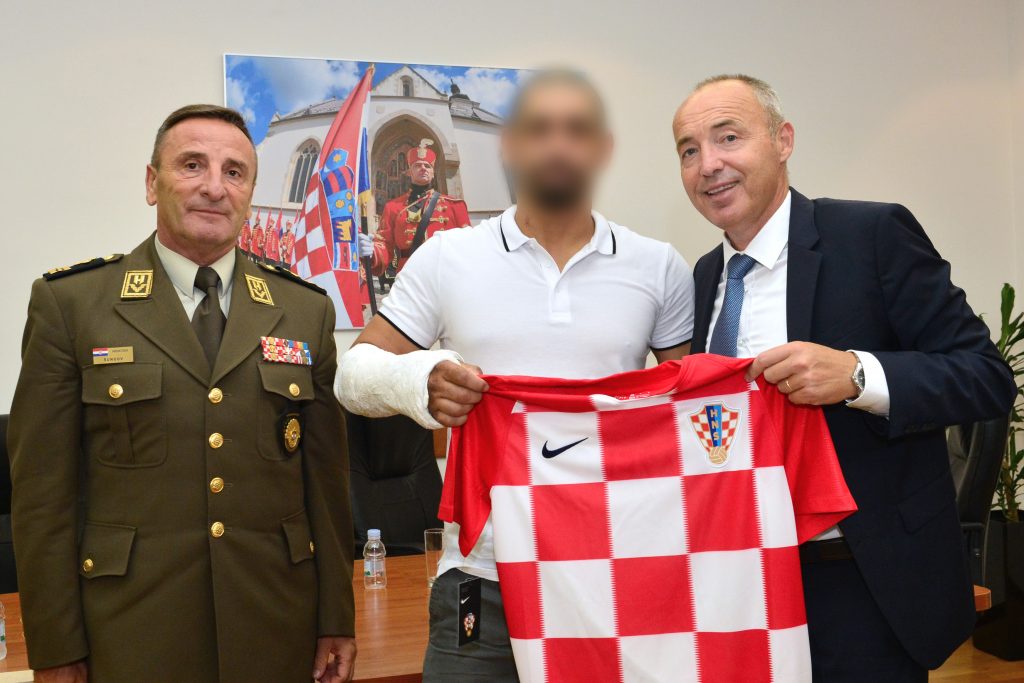 Ministar Krstičević i general Šundov primili pripadnika ZSS-a ozlijeđenog u Afganistanu