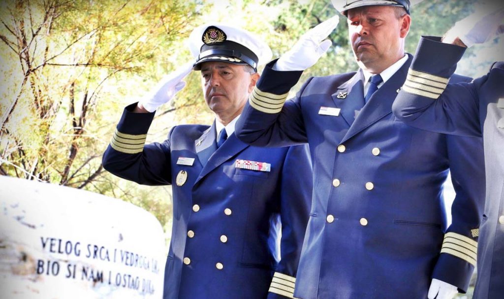 Slika https://www.morh.hr/wp-content/uploads/2019/09/josip_vranic_hrm_190719_n-1024x607.jpg