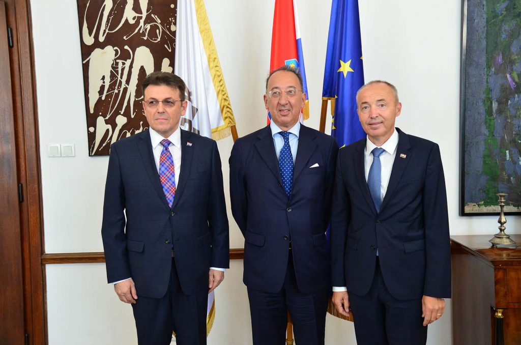 Ministar Krstičević i direktor EDA-e Jorge Domecq u HGK