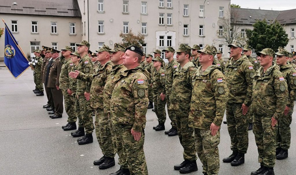 Slika https://www.morh.hr/wp-content/uploads/2019/10/hrvatska_vojska_srediste_za_obuku_i_doktrinu_n-1024x607.jpg