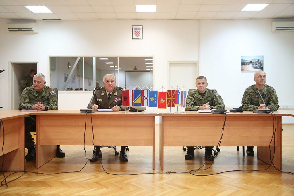 Slika https://www.morh.hr/wp-content/uploads/2019/10/hvu_tecaj_14102019_5-1024x683.jpg