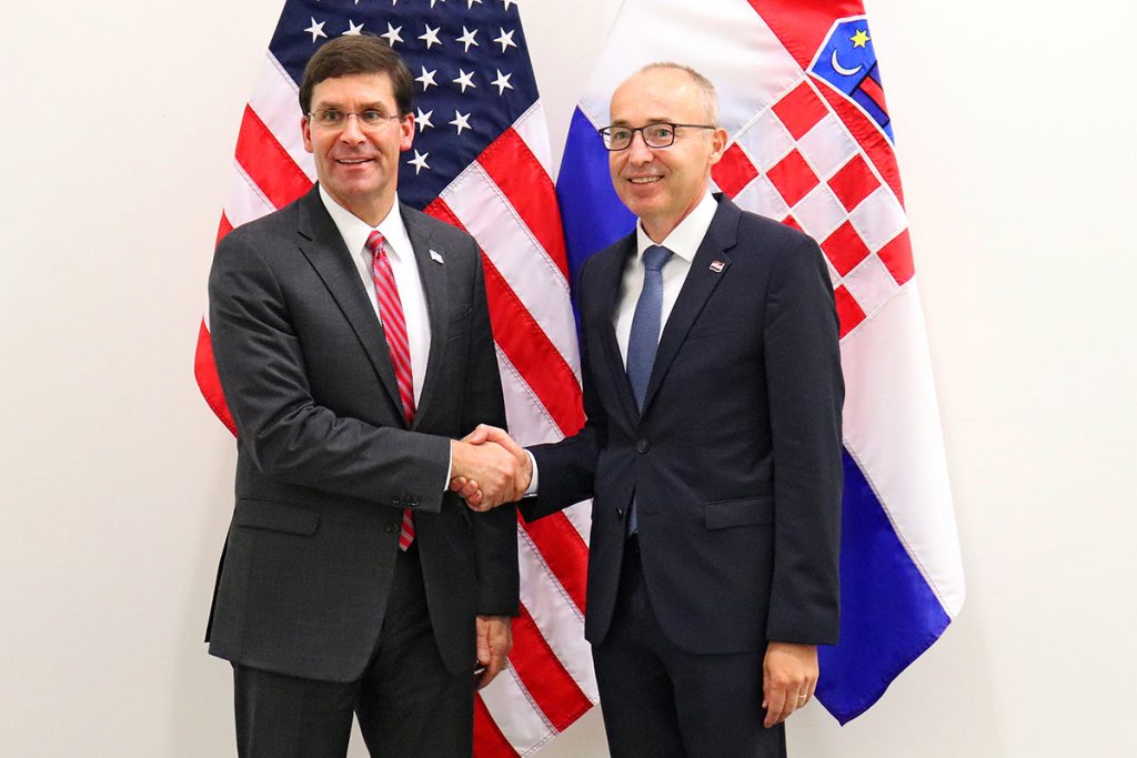 Slika https://www.morh.hr/wp-content/uploads/2019/10/krsticevic_esper_24102019_01-1024x683.jpg