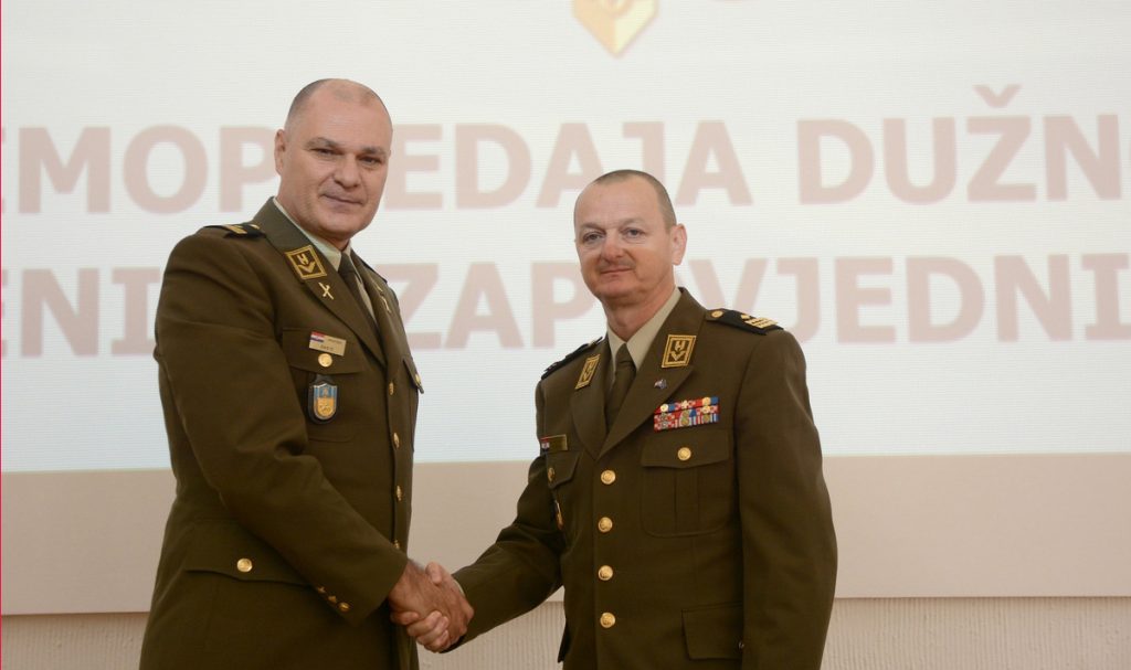 Slika https://www.morh.hr/wp-content/uploads/2019/10/primopredaja_hvu_01102019-1024x607.jpg