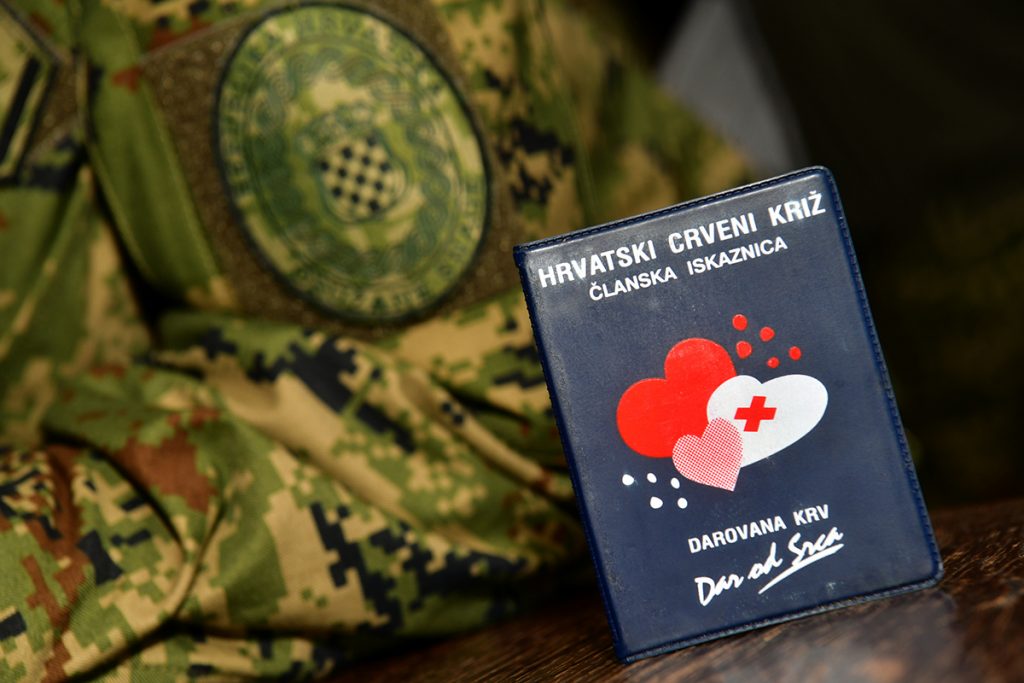 Slika https://www.morh.hr/wp-content/uploads/2019/11/dobrovoljno_darivanje_krvi_20191114_04-1024x683.jpg