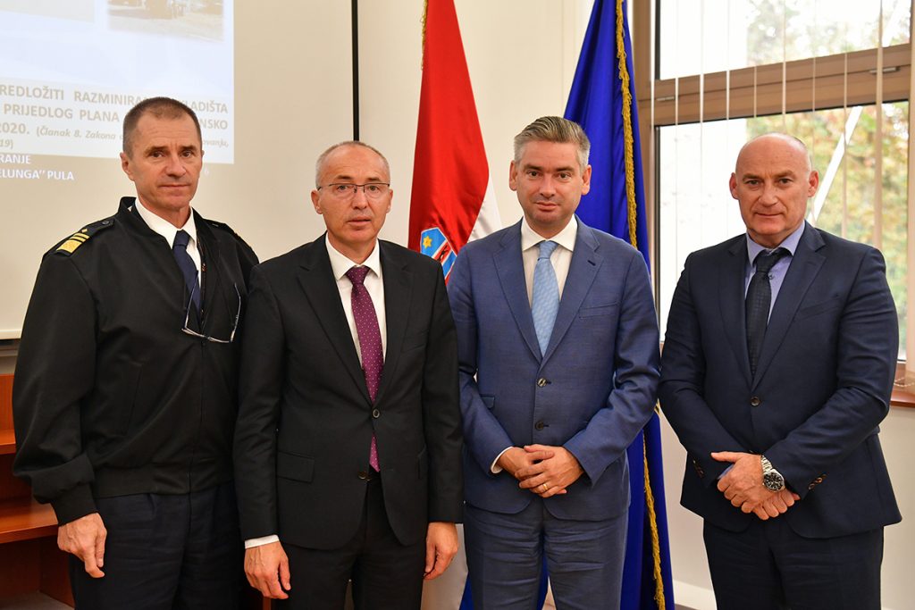 Slika https://www.morh.hr/wp-content/uploads/2019/11/predstavnici_istarske_zupanije_04112019_2-1024x683.jpg