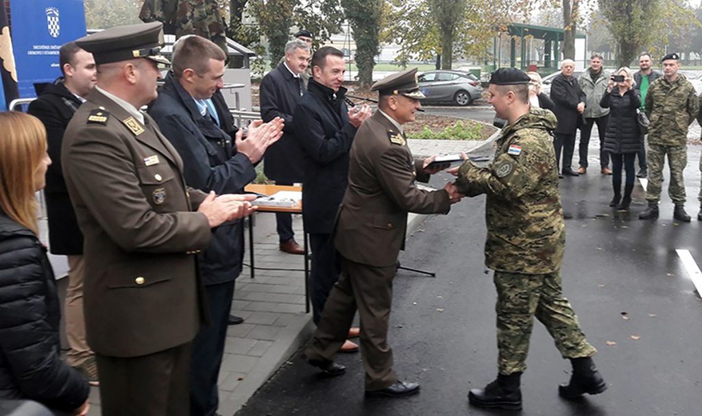 Slika https://www.morh.hr/wp-content/uploads/2019/11/stanovi_vukovar_08112019-1024x607.jpg