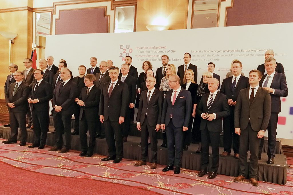 Slika https://www.morh.hr/wp-content/uploads/2019/12/konferencija_eu_05122019-1024x683.jpg