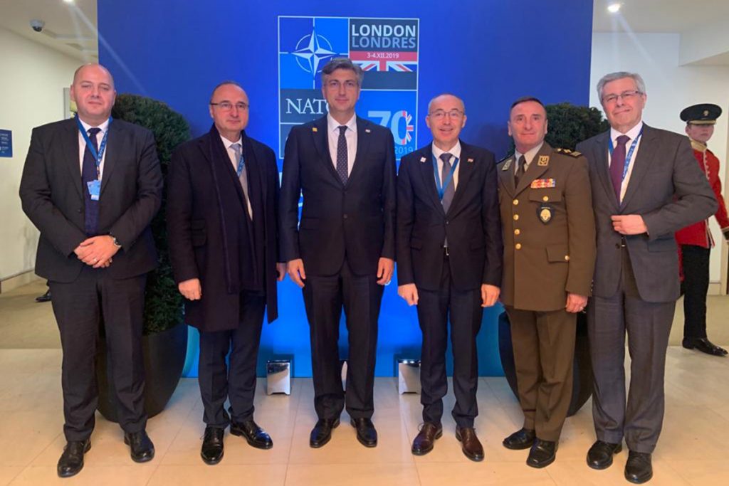 Slika https://www.morh.hr/wp-content/uploads/2019/12/nato_04122019_3-1024x683.jpg