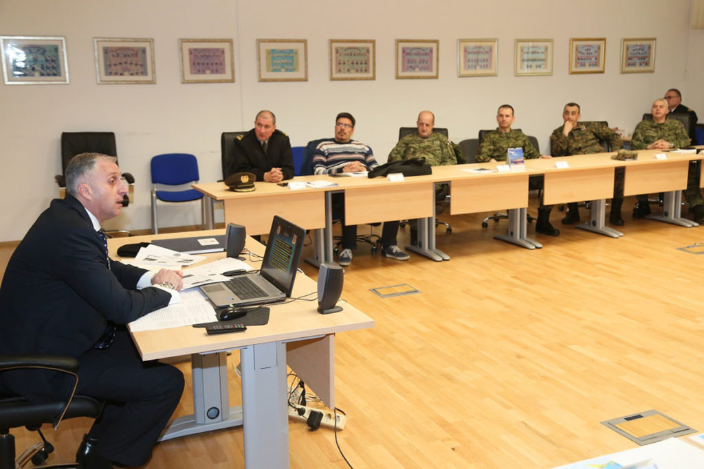 Slika https://www.morh.hr/wp-content/uploads/2020/02/20200219-ratna-skola-03-1024x683.jpg