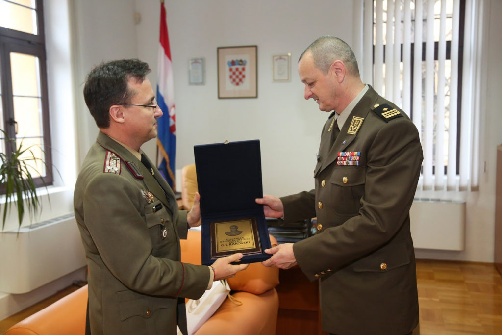 Slika https://www.morh.hr/wp-content/uploads/2020/03/20200305-rnc-hvu_3-1024x683.jpg