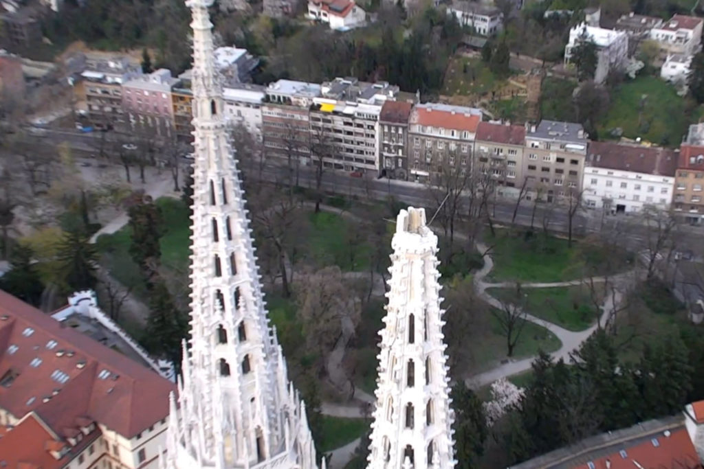 Slika https://www.morh.hr/wp-content/uploads/2020/03/20200328-katedrala-iz-zraka-vijest-1024x683.jpg