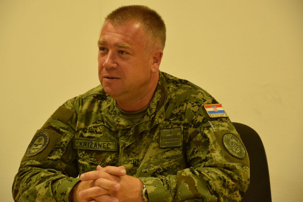 Slika https://www.morh.hr/wp-content/uploads/2020/04/prvi-samostalni-letovi-14-1024x683.jpg