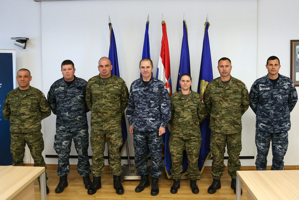 Slika https://www.morh.hr/wp-content/uploads/2020/05/20200521-najboljidocasnici-01-1024x683.jpg