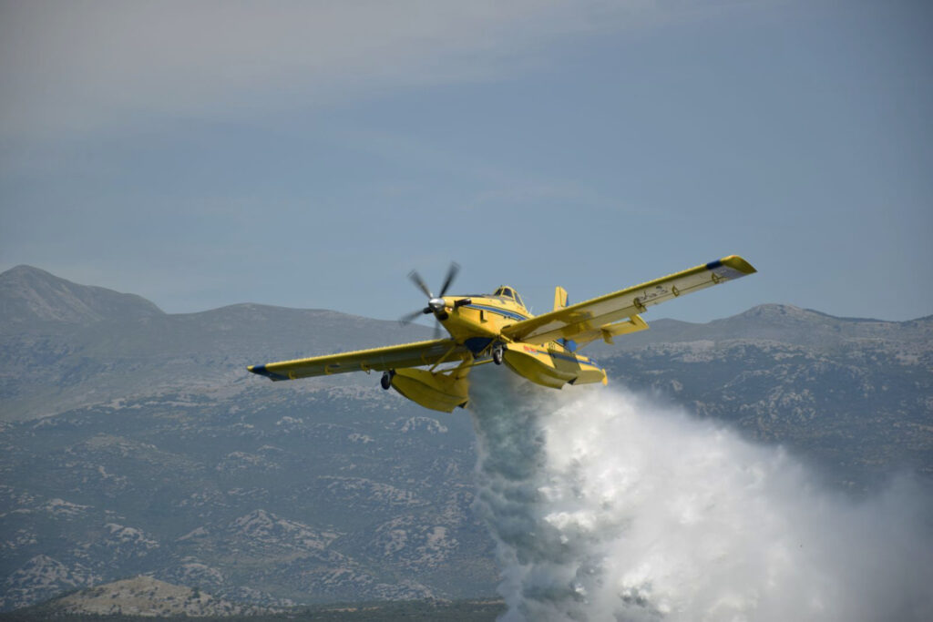 Slika https://www.morh.hr/wp-content/uploads/2020/07/20200710-pozar-muc-01-1024x683.jpg