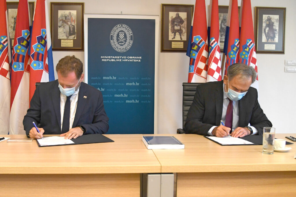 Slika https://www.morh.hr/wp-content/uploads/2020/07/20200724-primopredaja-5496-1024x683.jpg