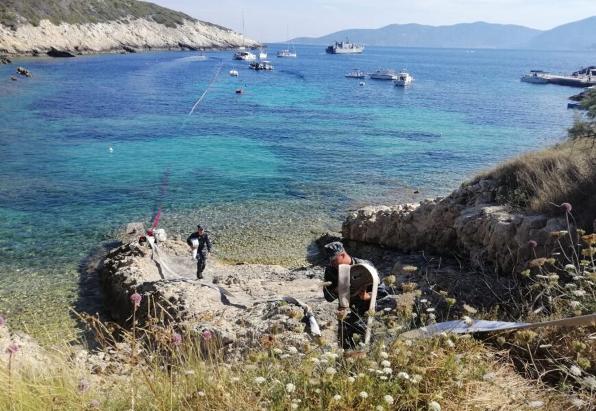 Brod HRM-a prevezao preko 250 tona vode na otok Biševo
