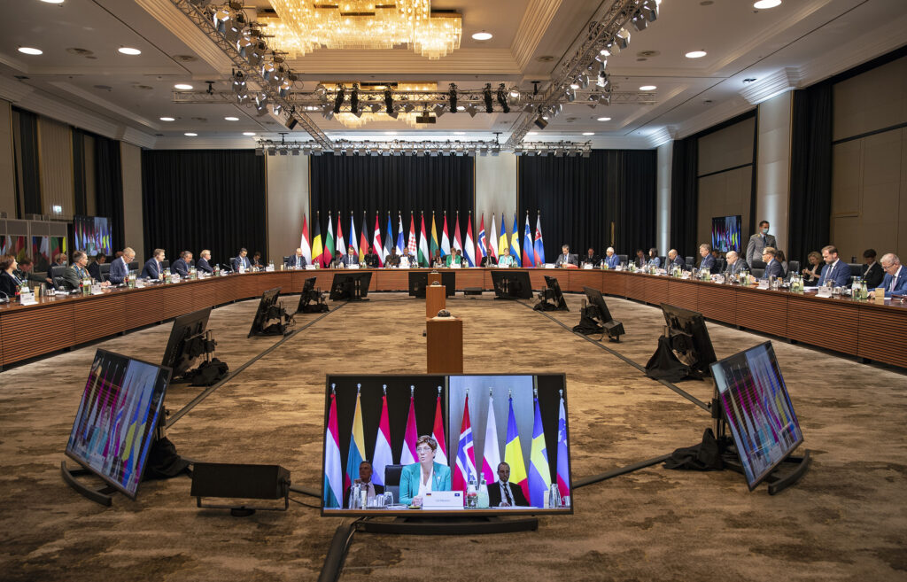 Slika https://www.morh.hr/wp-content/uploads/2020/08/20200827_fnc_treffen_bienert_0724-1024x657.jpg