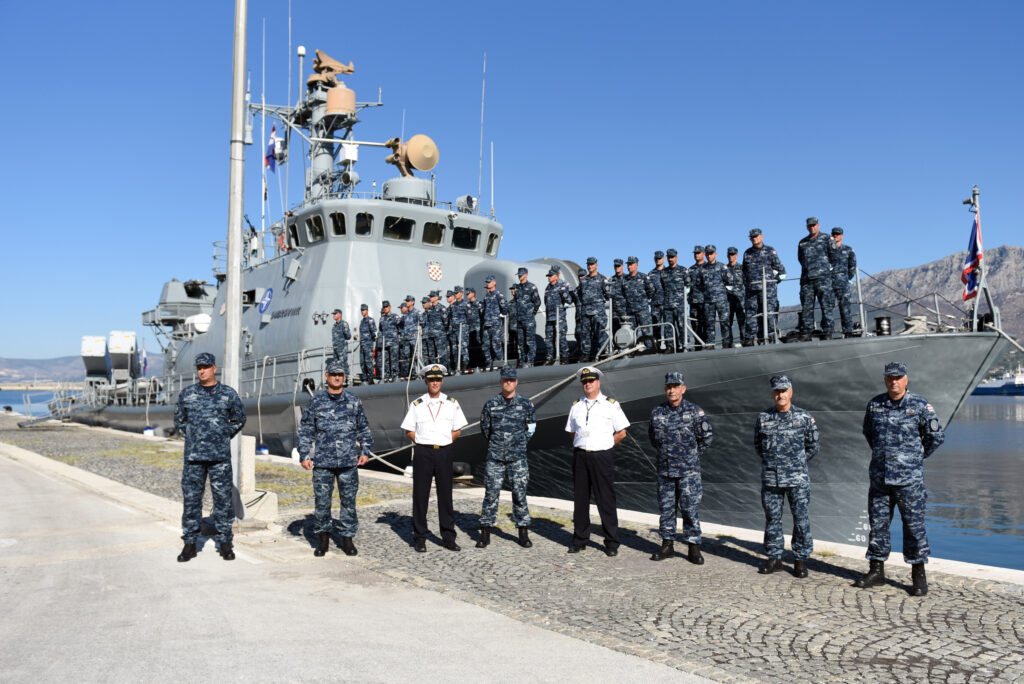 Slika https://www.morh.hr/wp-content/uploads/2020/09/20200903-sea-guardians-1a-1024x684.jpg