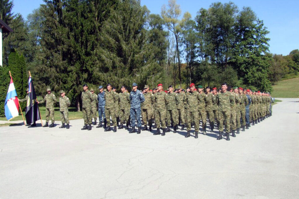 Slika https://www.morh.hr/wp-content/uploads/2020/09/20200904-izobrazba-razvoj-vodja-1024x683.jpg