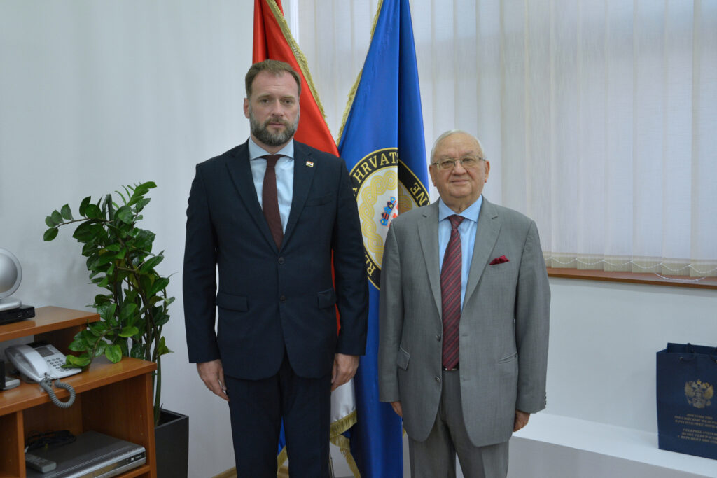 Slika https://www.morh.hr/wp-content/uploads/2020/09/20200904-ministar-vp-rusije-1-1024x683.jpg