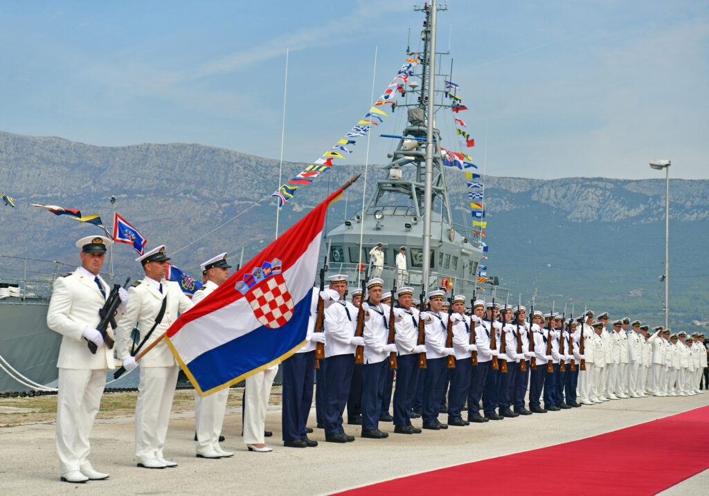 Slika https://www.morh.hr/wp-content/uploads/2020/09/20200917-dan-hrm-1024x717.jpg