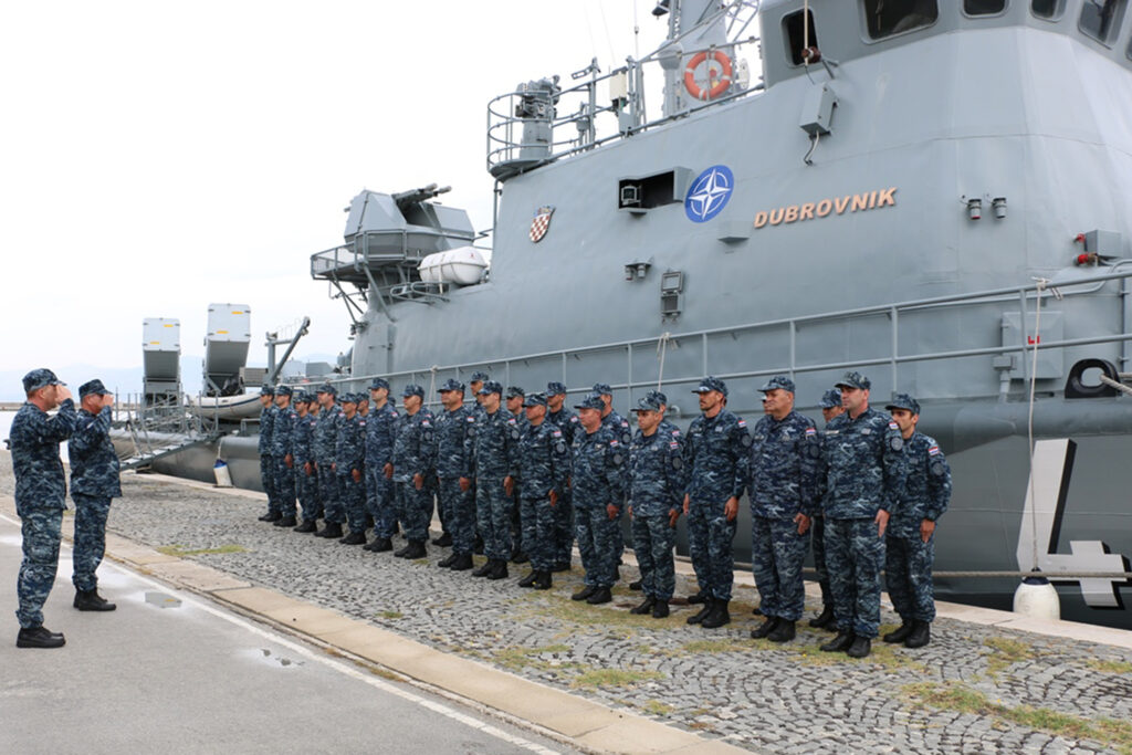 Slika https://www.morh.hr/wp-content/uploads/2020/09/20200922-sea-guardian-18-1024x683.jpg