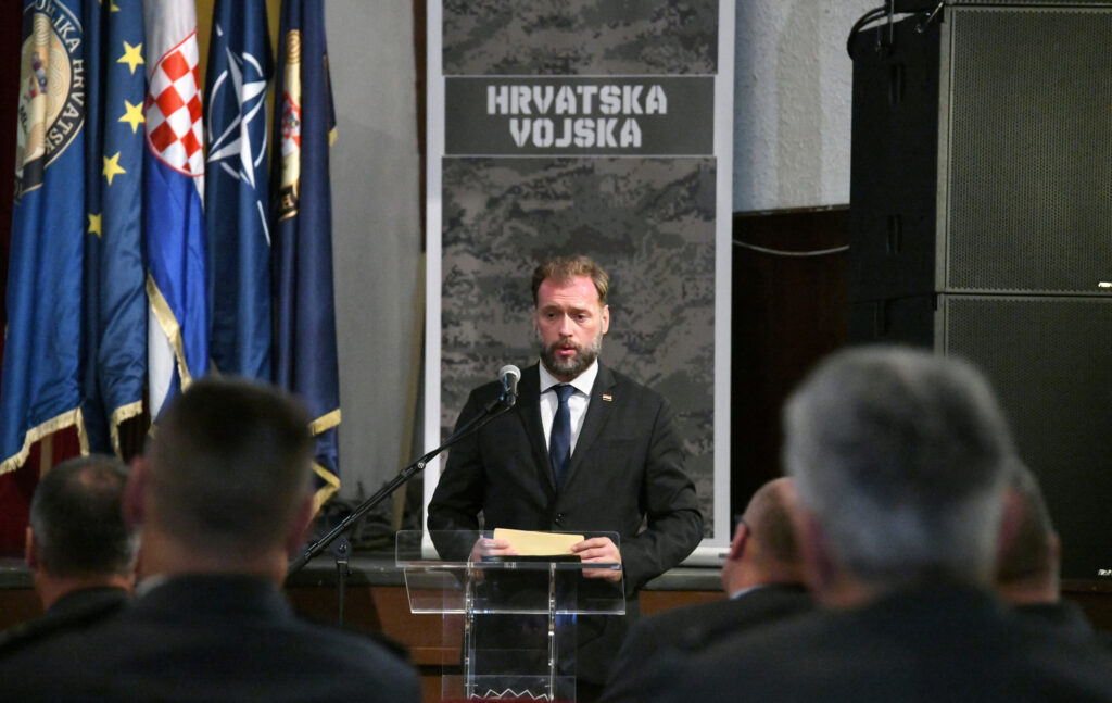 Slika https://www.morh.hr/wp-content/uploads/2020/09/20200925-dan-gsosrh-1024x647.jpg