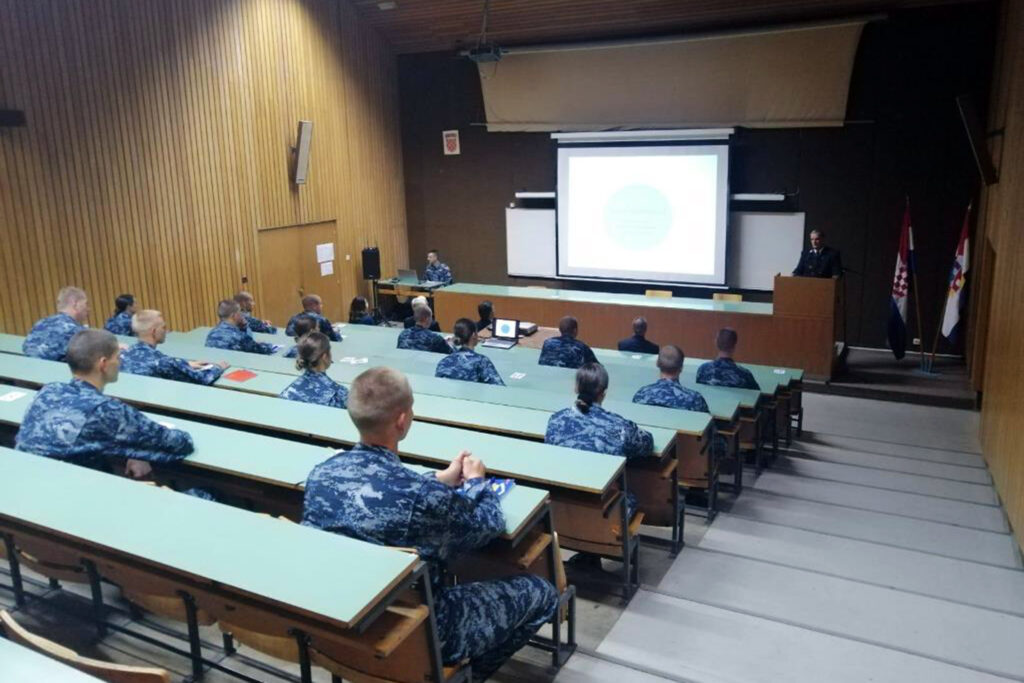 Slika https://www.morh.hr/wp-content/uploads/2020/09/20200928-pojno-pomorstvo-1-1024x683.jpg