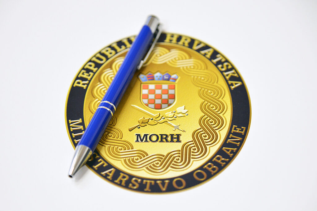 Slika https://www.morh.hr/wp-content/uploads/2020/09/oznaka-morh-olovka-ugovori-1024x683.jpg