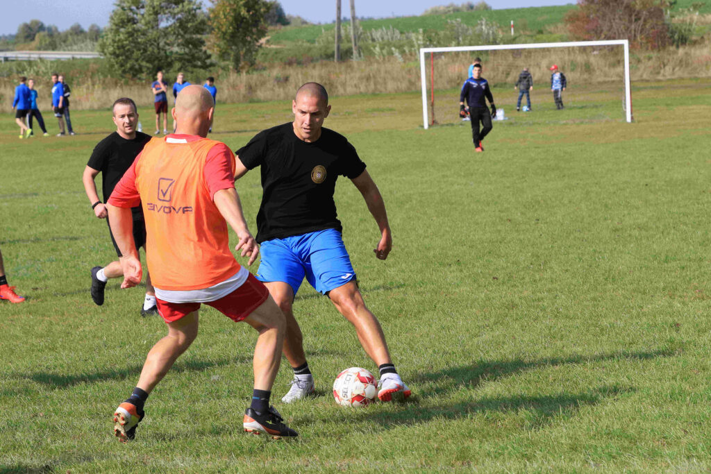 Slika https://www.morh.hr/wp-content/uploads/2020/10/20201005-malonogometni-turnir-02-1024x683.jpg