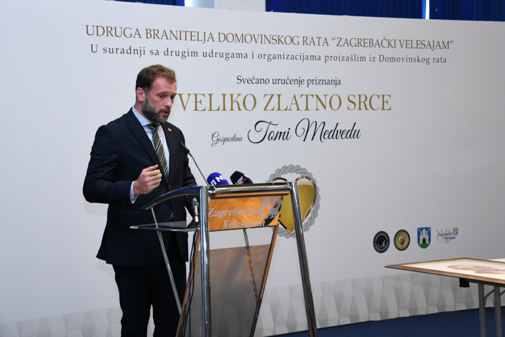 Slika https://www.morh.hr/wp-content/uploads/2020/10/20201009-veliko-zlatno-srce-02-1024x683.jpg