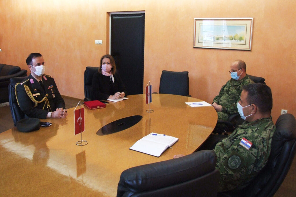 Slika https://www.morh.hr/wp-content/uploads/2020/10/20201020-turski-viz-hvu-1-1024x683.jpg