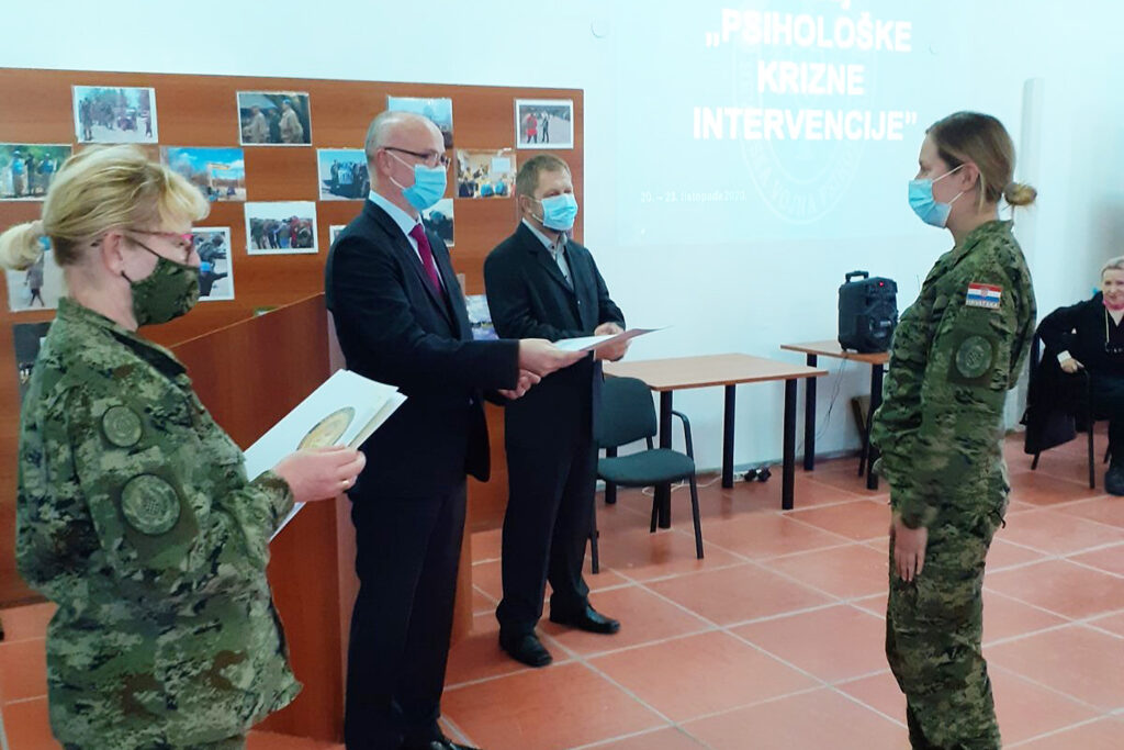 Slika https://www.morh.hr/wp-content/uploads/2020/10/20201026-psiholoske-krizne-intervencije-1-1024x683.jpg